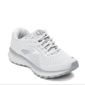Brooks Ghost 12